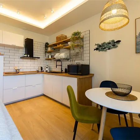 Fronte Mare - Casa Con Terrazzo Con Free Parking E Free Wifi ريميني